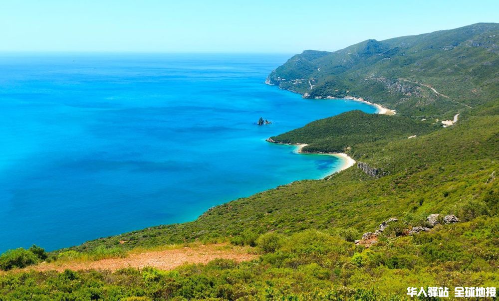 large_arrabida-portugal-shutterstock_516330112_a04e305f84.jpeg