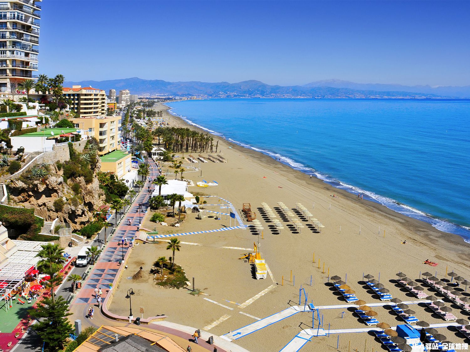 Beach-in-Torremolinos--Costa-del--Sol--Spain-800441685106695.jpg